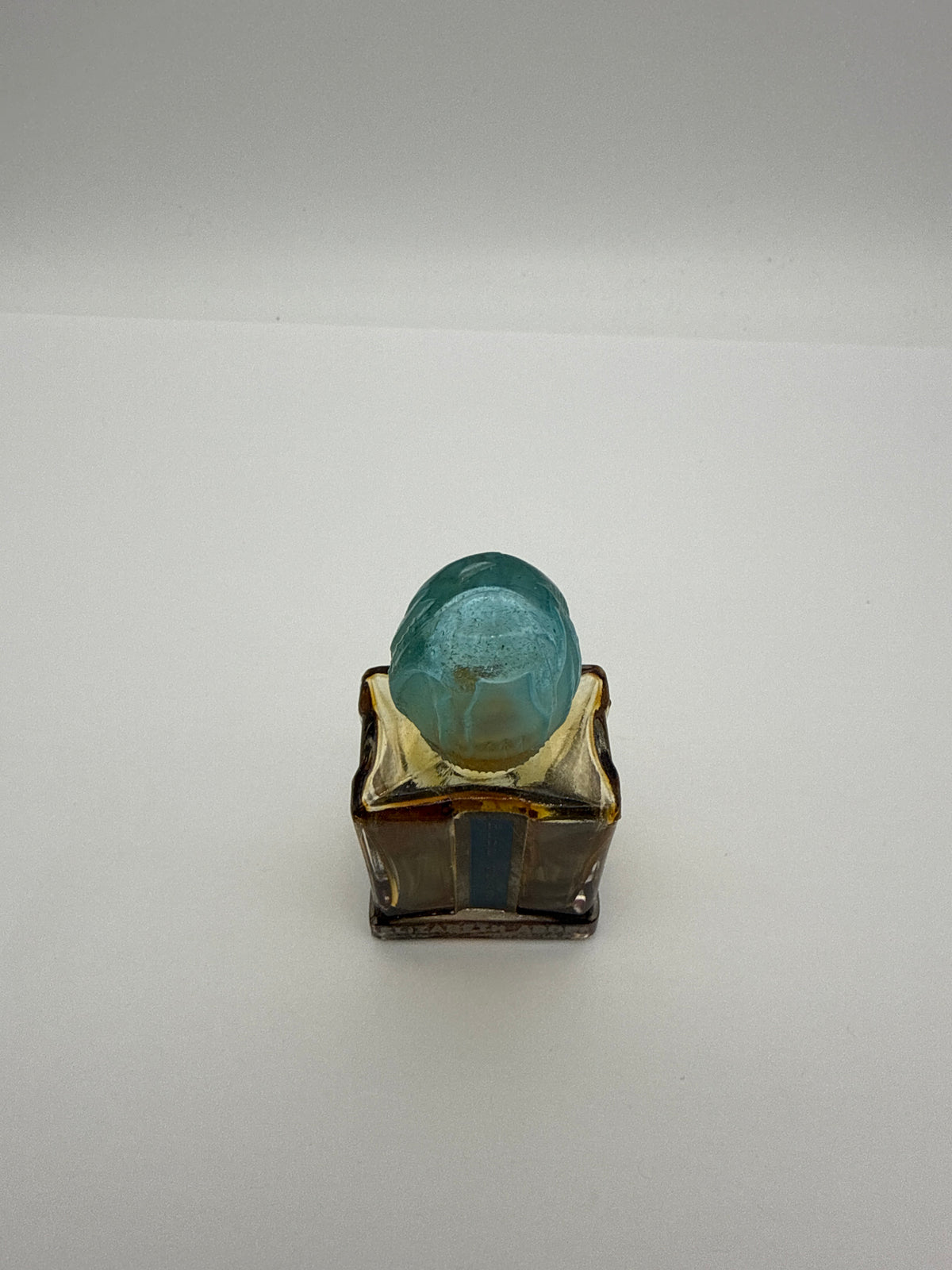 Vintage - Elizabeth Arden, Blue Grass Perfume Bottle w Beautiful Turquoise Overcap
