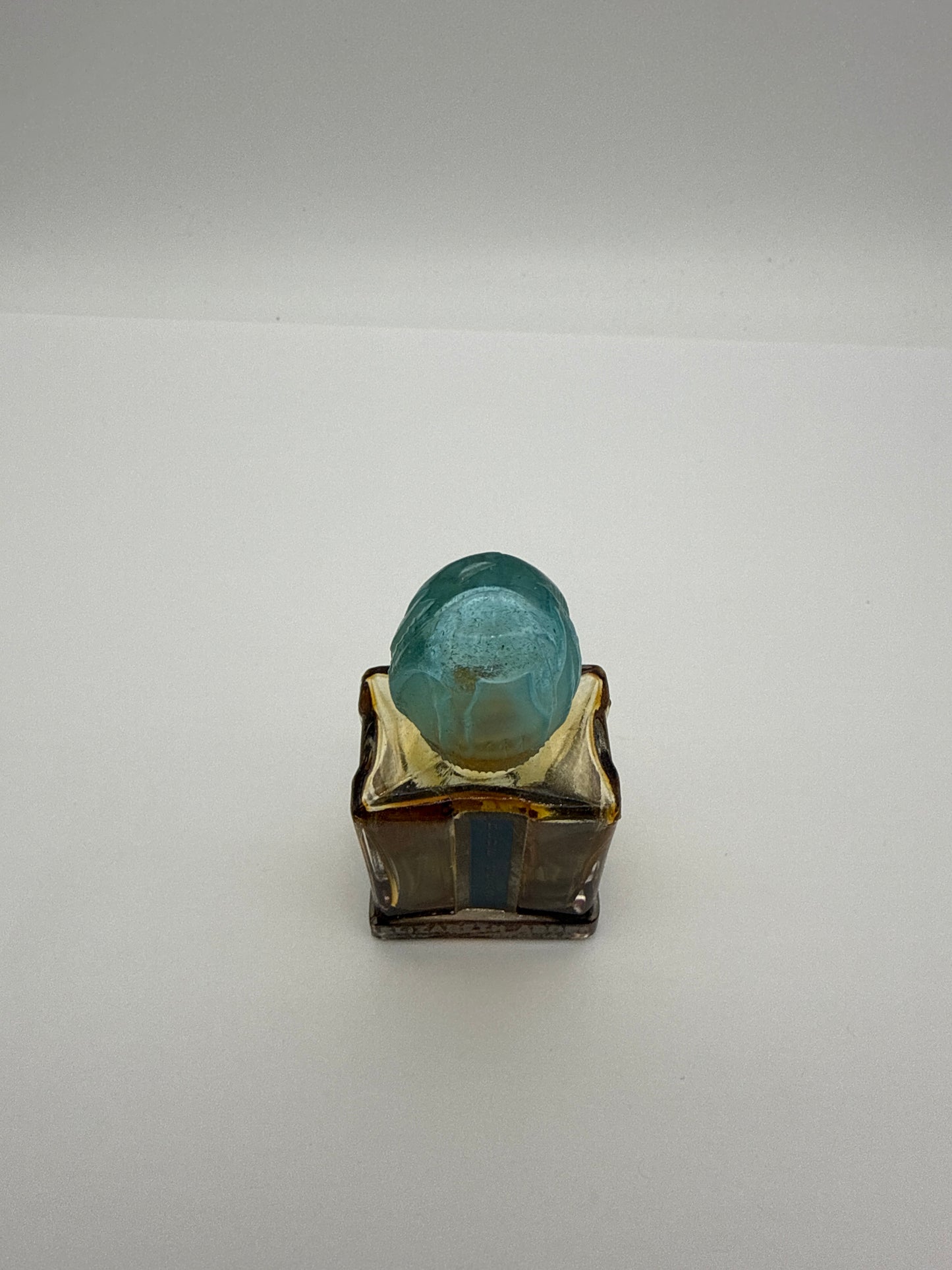 Vintage - Elizabeth Arden, Blue Grass Perfume Bottle w Beautiful Turquoise Overcap
