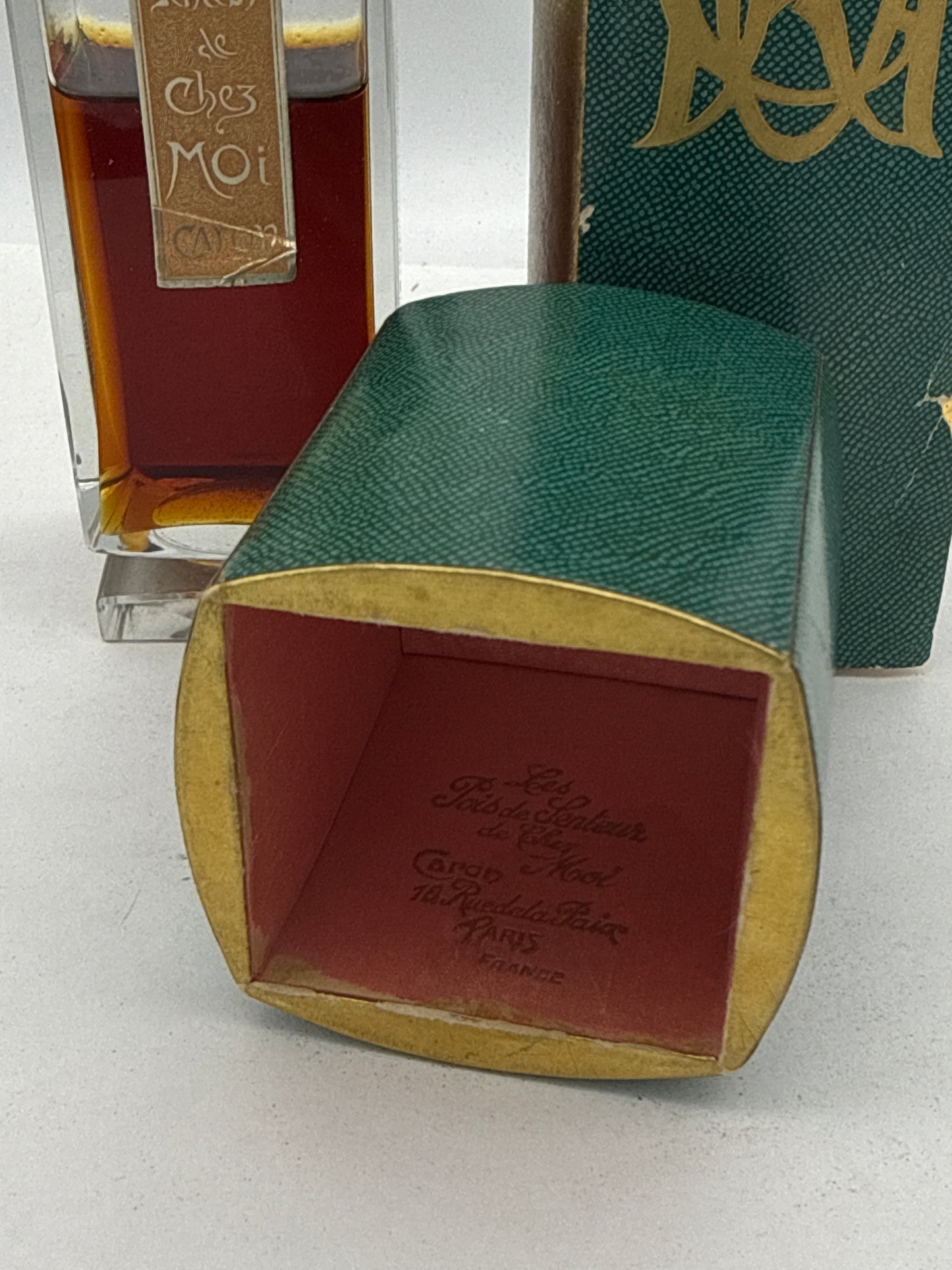 CARON Les Pois de Senteur de Chez Moi Caron Perfume Baccarat Bottle 7”