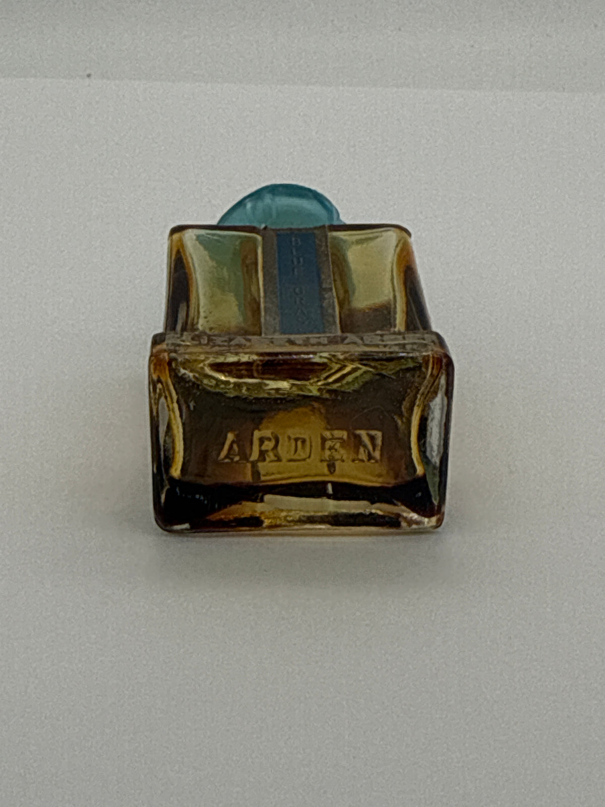 Vintage - Elizabeth Arden, Blue Grass Perfume Bottle w Beautiful Turquoise Overcap